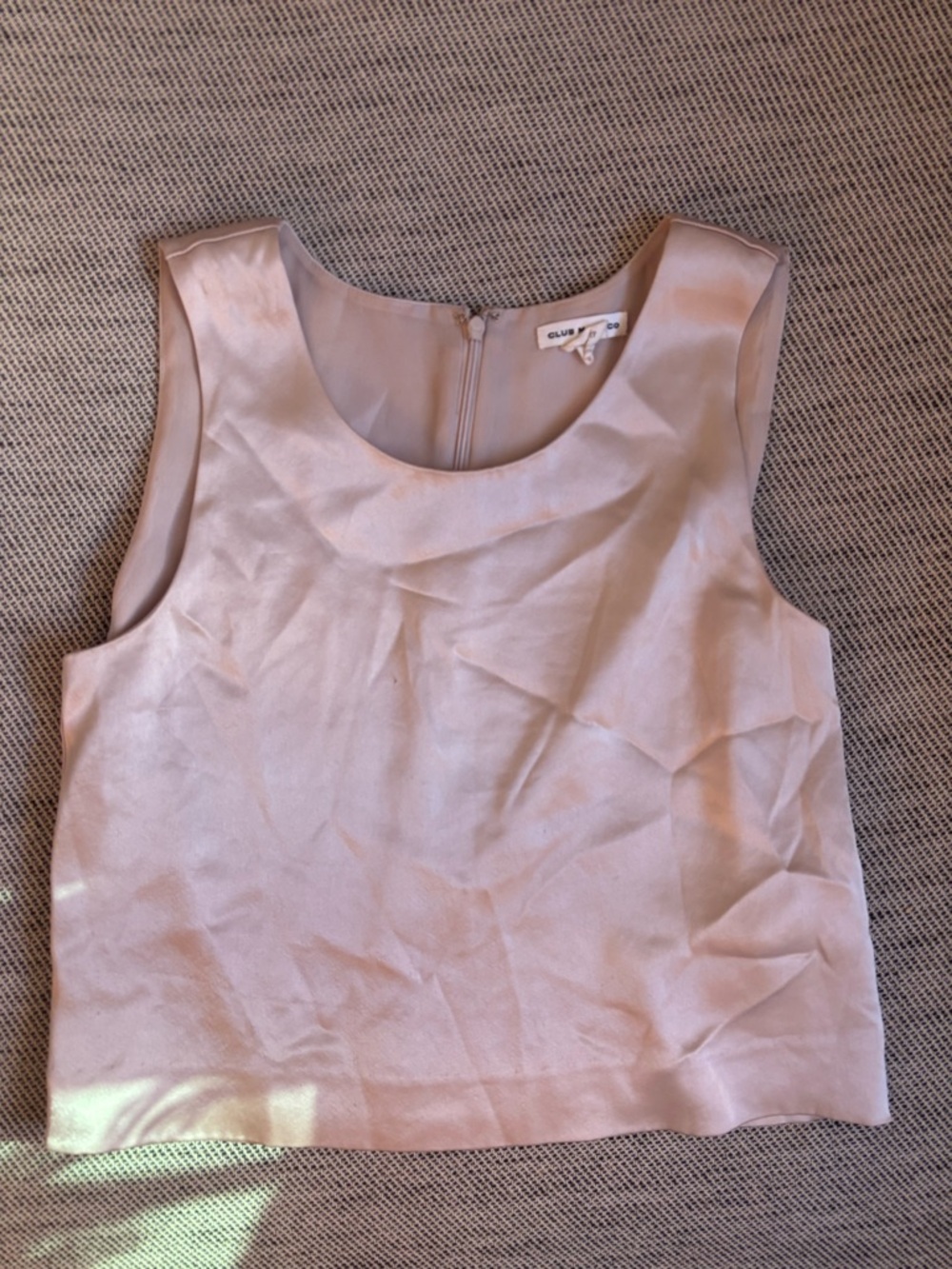 Club Monaco Light Cream Sleeveless Silk Like Shell Top